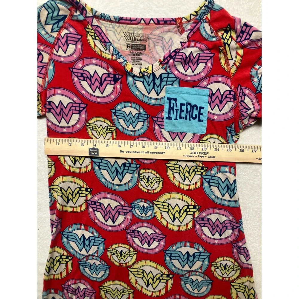 Briefly Stated Wonder Woman Fierce Pajama Sleep Shirt Red Small Medium DC Comics